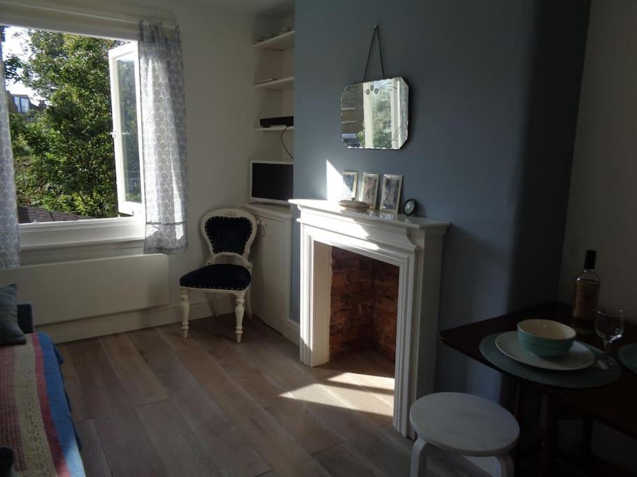 Charming English Style Studio Flat London Eksteriør billede