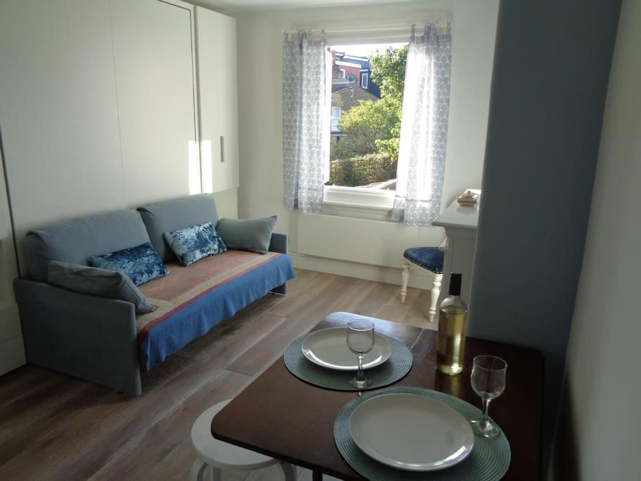 Charming English Style Studio Flat London Eksteriør billede