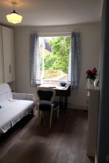 Charming English Style Studio Flat London Eksteriør billede